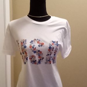 Vera Bradley T-shirt